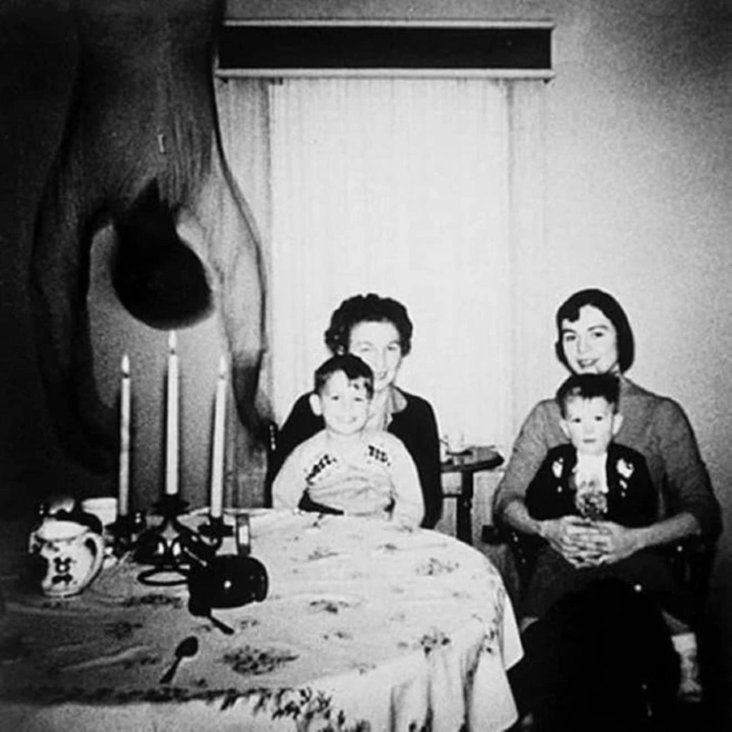 141224 cameras feature the most famous ghost photographs ever taken image8 yydlc5qmuj jpg