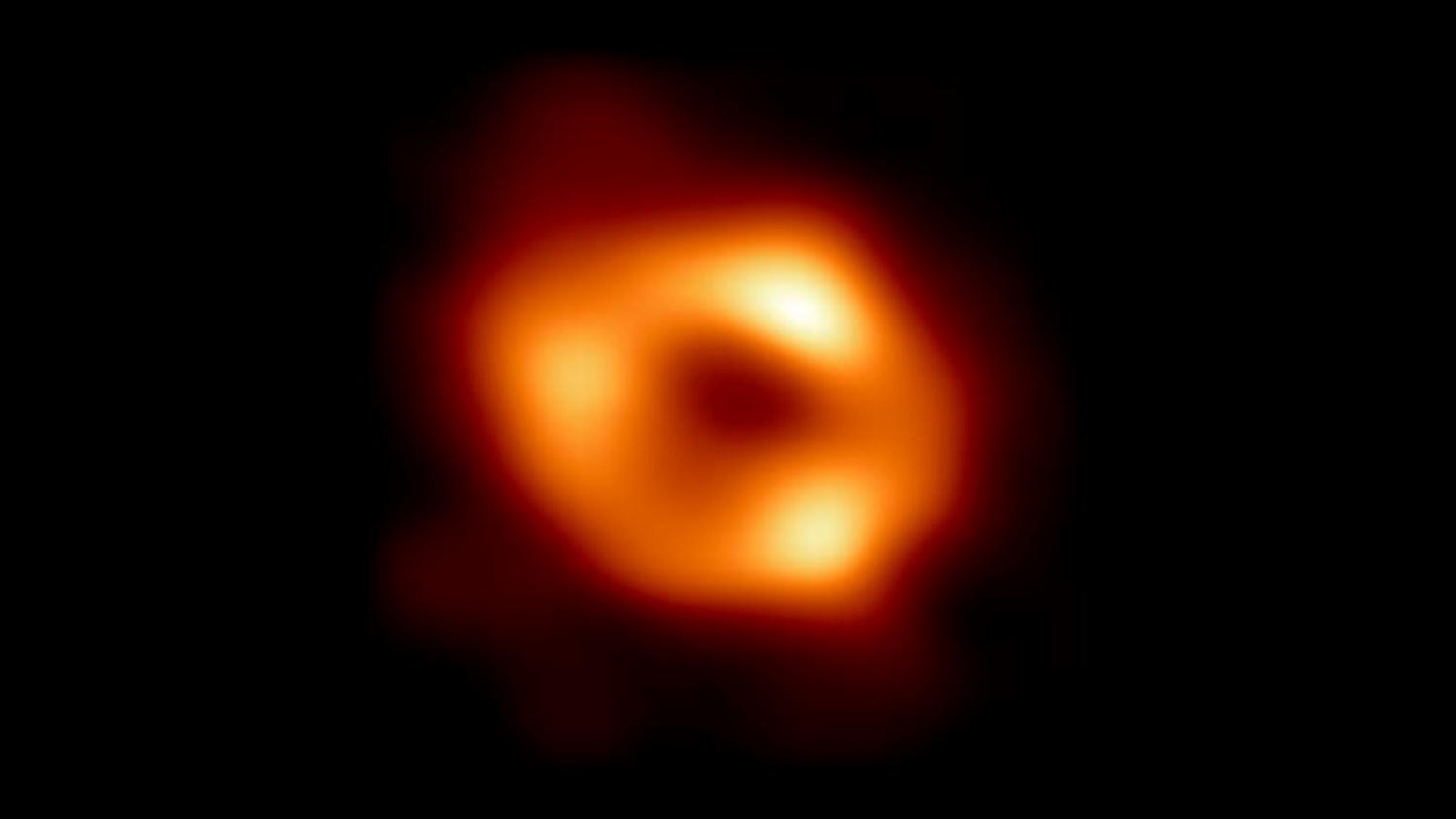 L image d un trou noir supermassif au coeur de notre galaxie diffusee le 12 mai 2022 1411913